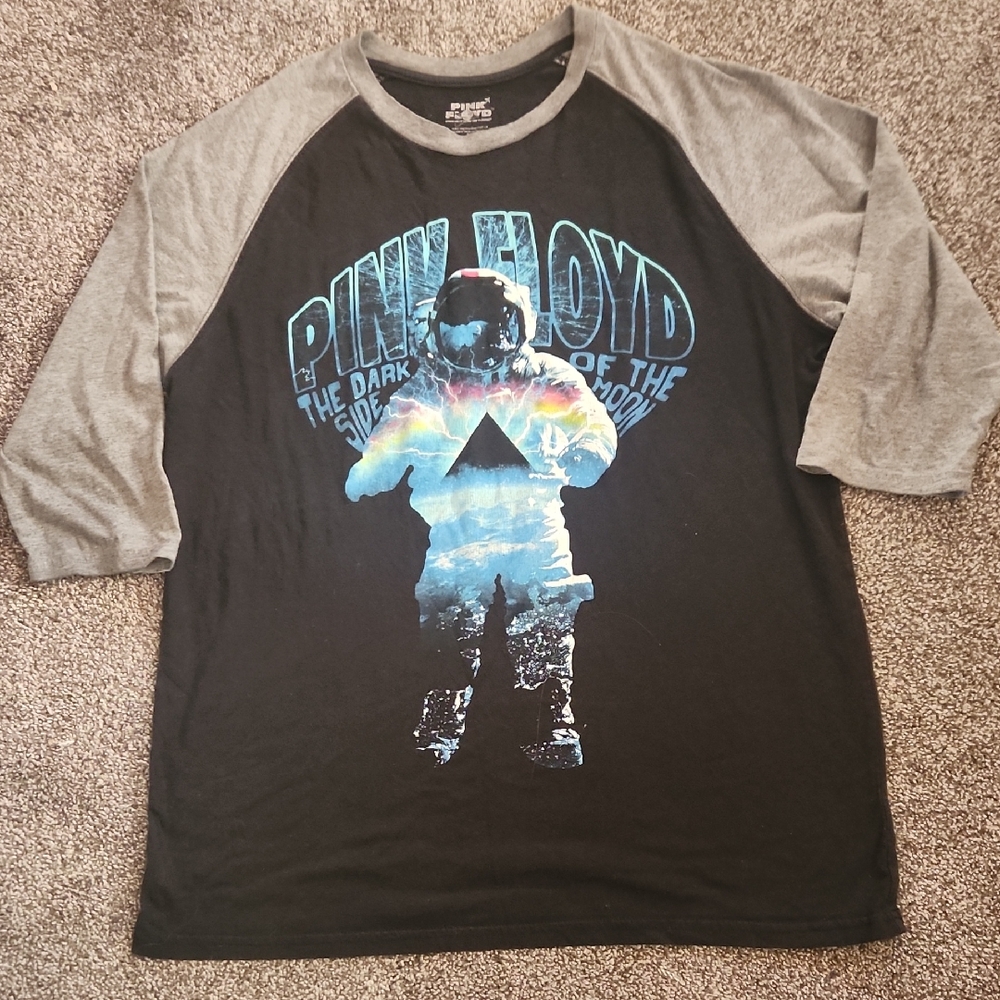 Pink Floyd - 3/4 Sleeve Raglan Tee - Size Large